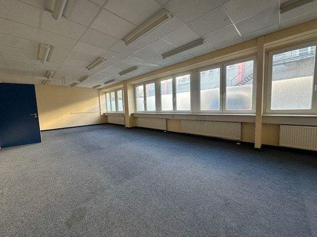 Gewerbeobjekt Landshut Industriegebiet - 6 Zimmer, 158 m&sup2;, 1.030&euro; | Angebot:25744113
