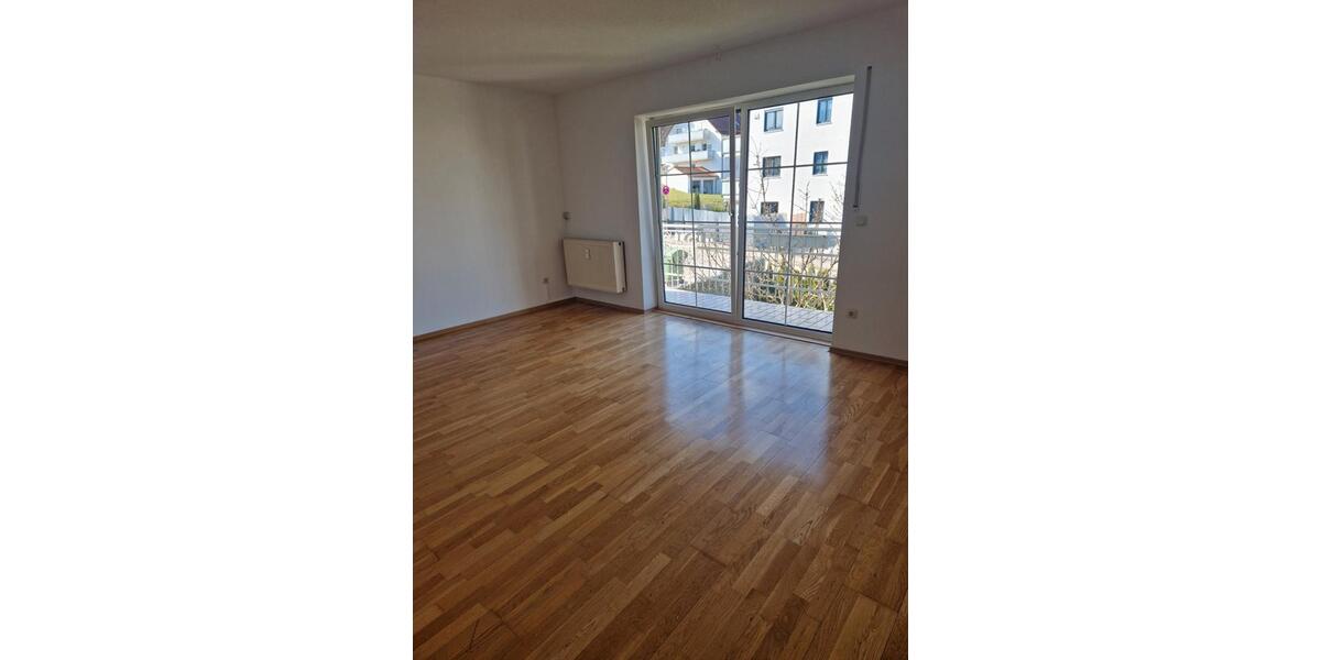 Etagenwohnung Essenbach - 3.5 Zimmer, 88 m&sup2;, 950&euro; | Angebot:26022259