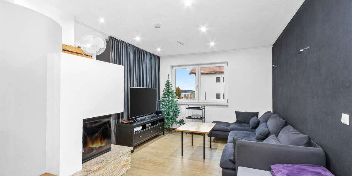 Neuwertige DHH in ruhiger Anliegerstraße | Kaminofen, Fußbodenheizung & Hobbyraum - Doppelhaushälfte Taufkirchen (Vils) | Angebot:22166188