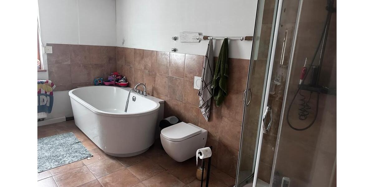 Mehrfamilienhaus, Wohnhaus Altfraunhofen - 11 Zimmer, 194 m&sup2;, 699.000&euro; | Angebot:27004481