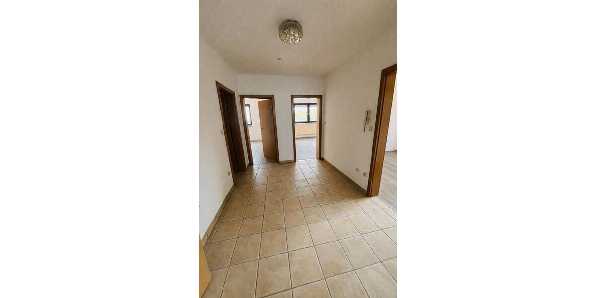 Hochparterre Rottenburg an der Laaber - 3 Zimmer, 75 m&sup2;, 650&euro; | Angebot:25935714