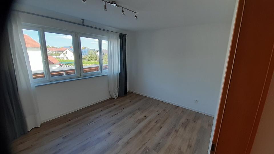 Etagenwohnung Dingolfing - 2 Zimmer, 71 m&sup2;, 850&euro; | Angebot:27605159