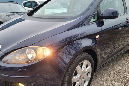 Seat Altea 216.000 km 3.799 &euro; Landshut 84030