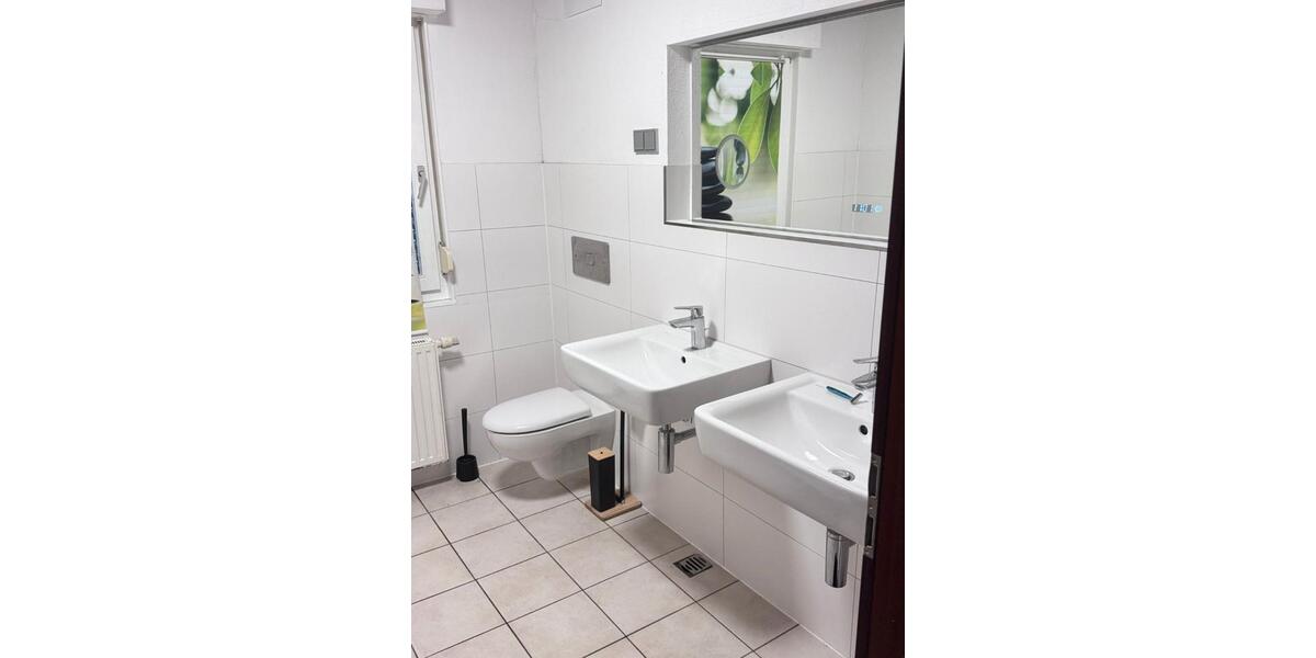 Einfamilienhaus Essenbach - 5 Zimmer, 250 m&sup2;, 2.100&euro; | Angebot:26340530