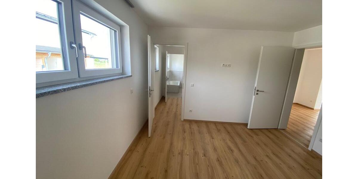 Einfamilienhaus Adlkofen - 4.5 Zimmer, 165 m&sup2;, 1.890&euro; | Angebot:26635818