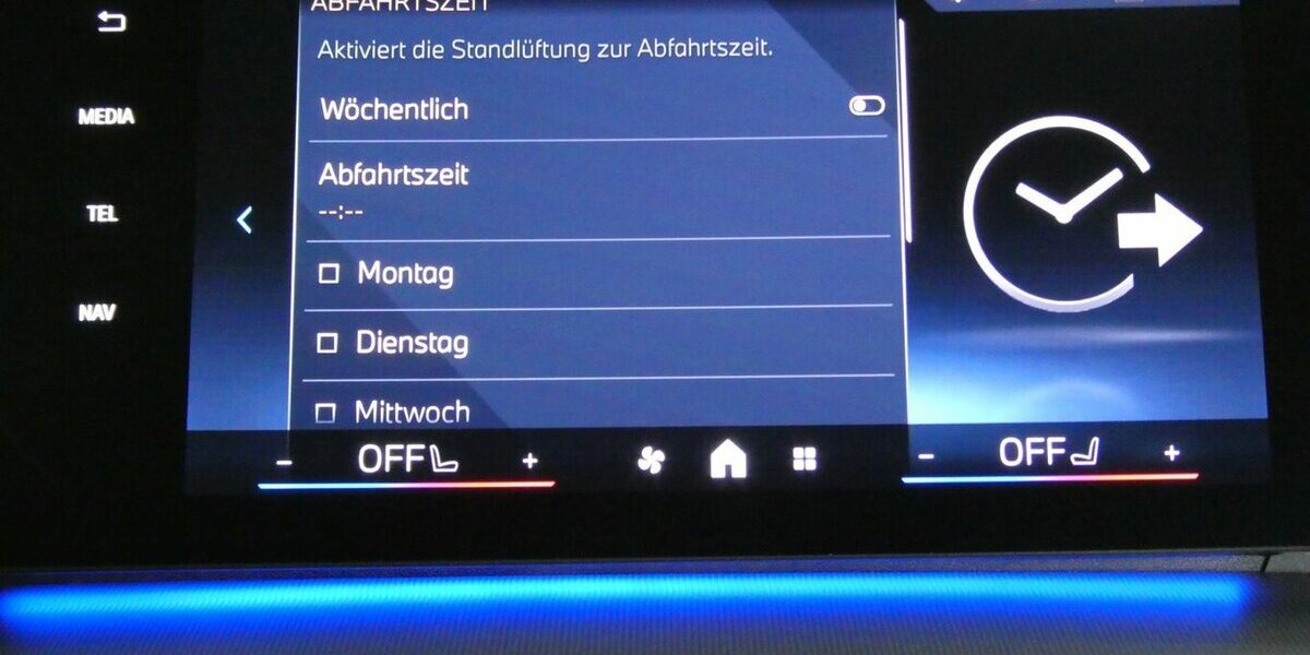 BMW X1 20d xDrive x-Line AHK,Leder,Driv.Ass.Plus 19.600 km 38.990 &euro; Landshut 84030