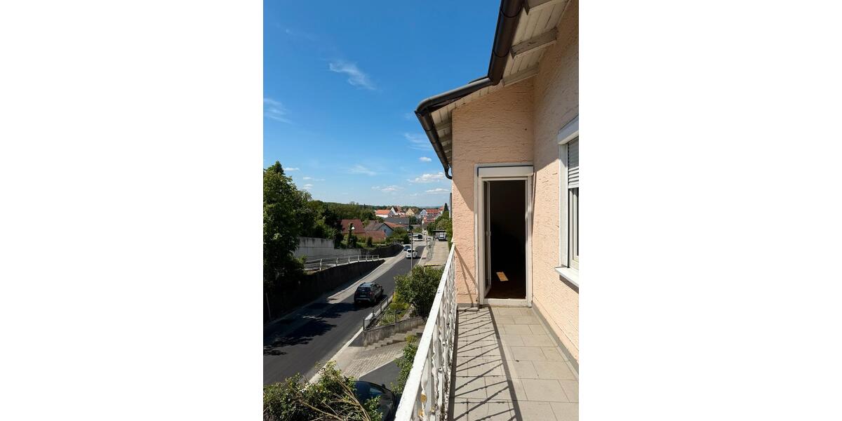 Etagenwohnung Dingolfing - 4.5 Zimmer, 90 m&sup2;, 1.125&euro; | Angebot:25323924