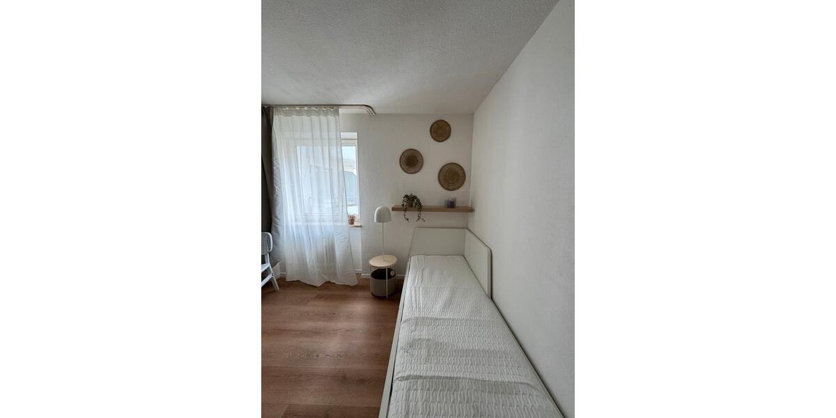 Etagenwohnung Landshut Landshut-West - 1 Zimmer, 17 m&sup2;, 660&euro; | Angebot:25178662
