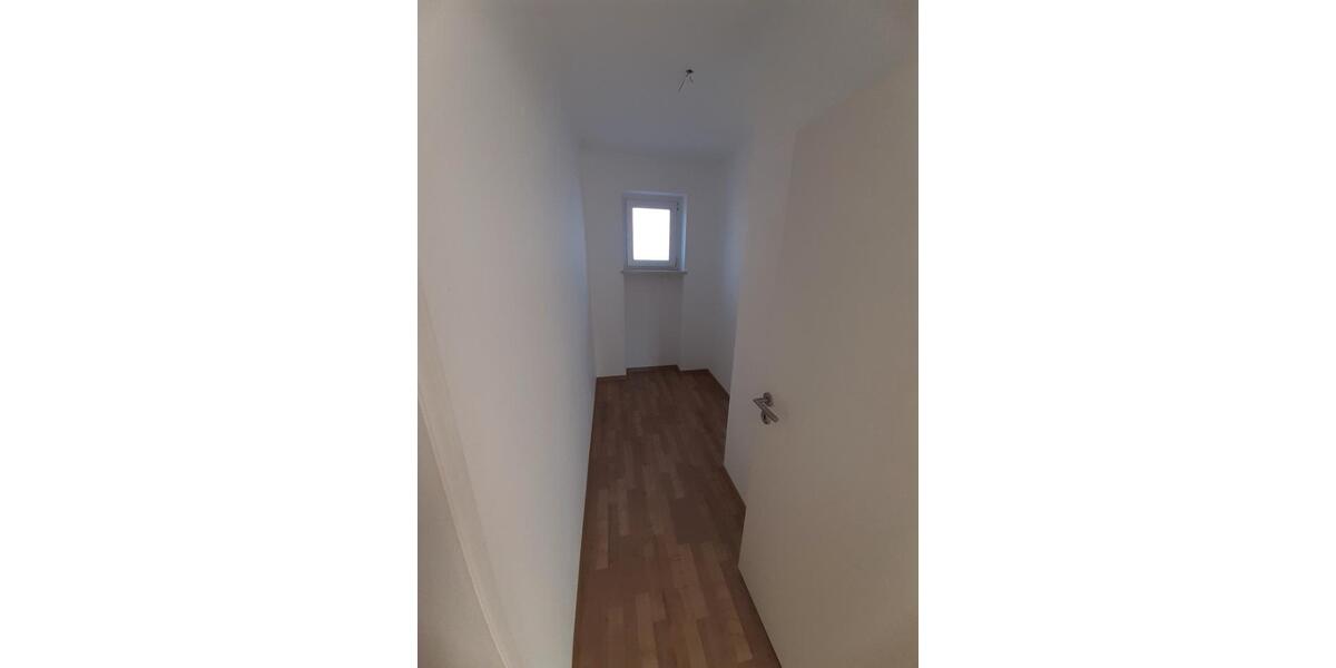 Erdgeschoßwohnung Rottenburg an der Laaber - 5 Zimmer, 110 m&sup2;, 1.050&euro; | Angebot:26515767