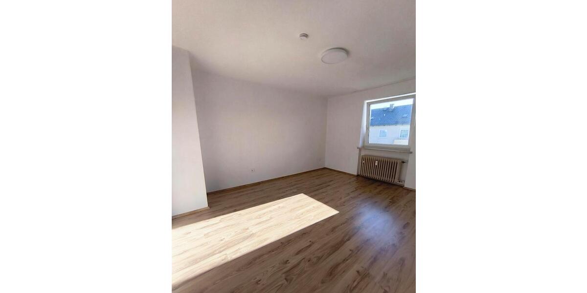 Etagenwohnung Kumhausen - 3 Zimmer, 76 m&sup2;, 1.020&euro; | Angebot:26502779