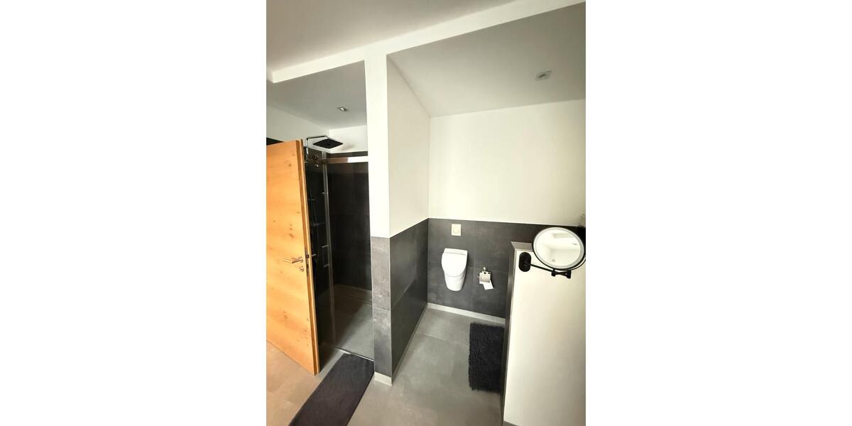 Erdgeschoßwohnung Kumhausen - 3.5 Zimmer, 145 m&sup2;, 1.900&euro; | Angebot:25990720
