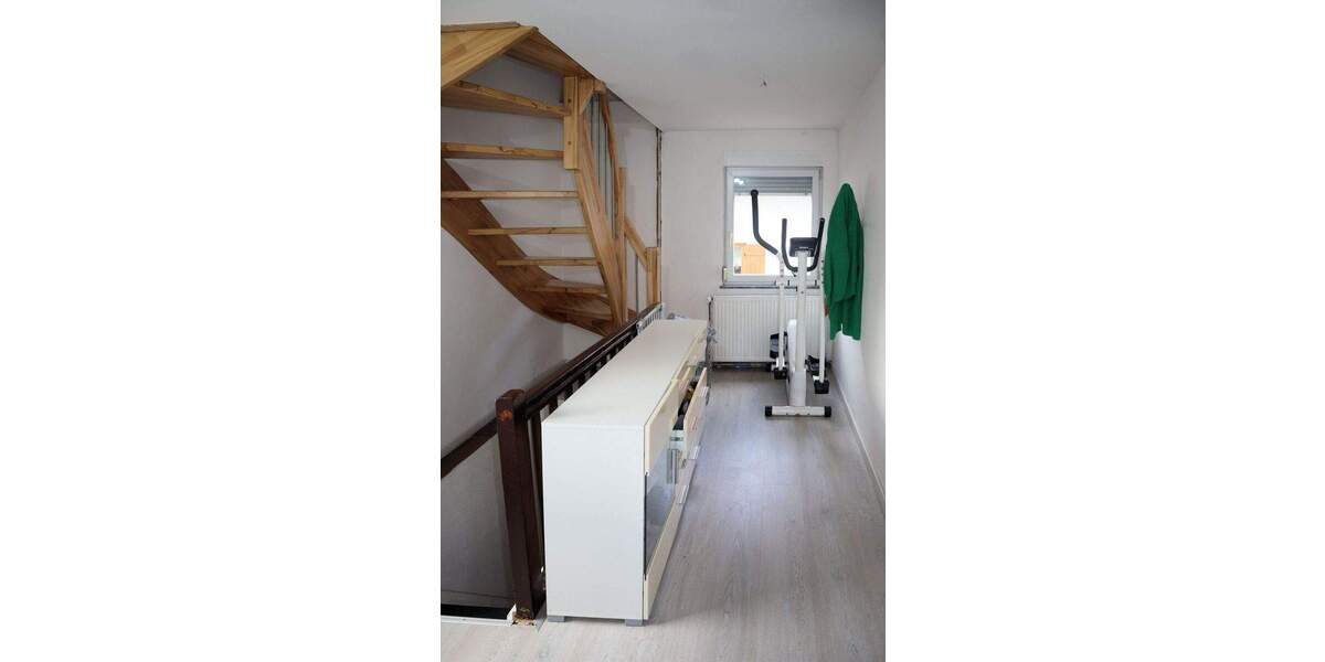 Einfamilienhaus Egglkofen - 6 Zimmer, 144 m&sup2;, 330.000&euro; | Angebot:25776657