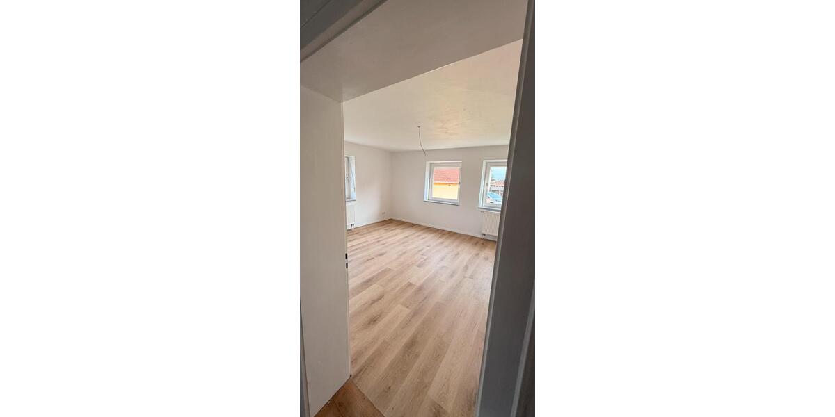 Erdgeschoßwohnung Velden - 3 Zimmer, 75 m&sup2;, 750&euro; | Angebot:25941780