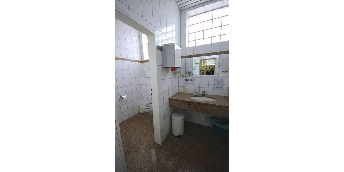 Gewerbeobjekt Landshut Industriegebiet - 2 Zimmer, 286 m&sup2;, 1.500&euro; | Angebot:25745415