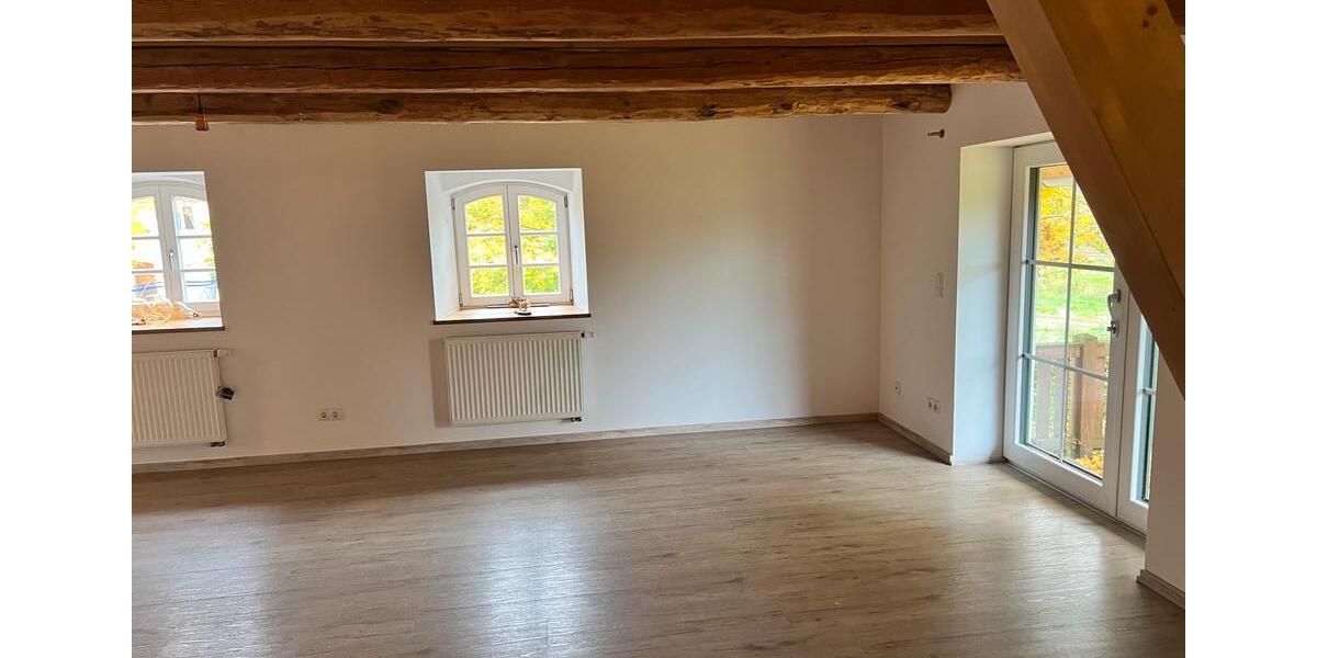 Etagenwohnung Attenhofen Walkertshofen - 3 Zimmer, 110 m&sup2;, 990&euro; | Angebot:25376372