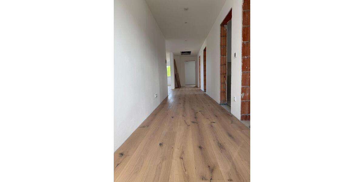 Etagenwohnung Ergolding - 4 Zimmer, 130 m&sup2;, 2.150&euro; | Angebot:26560529
