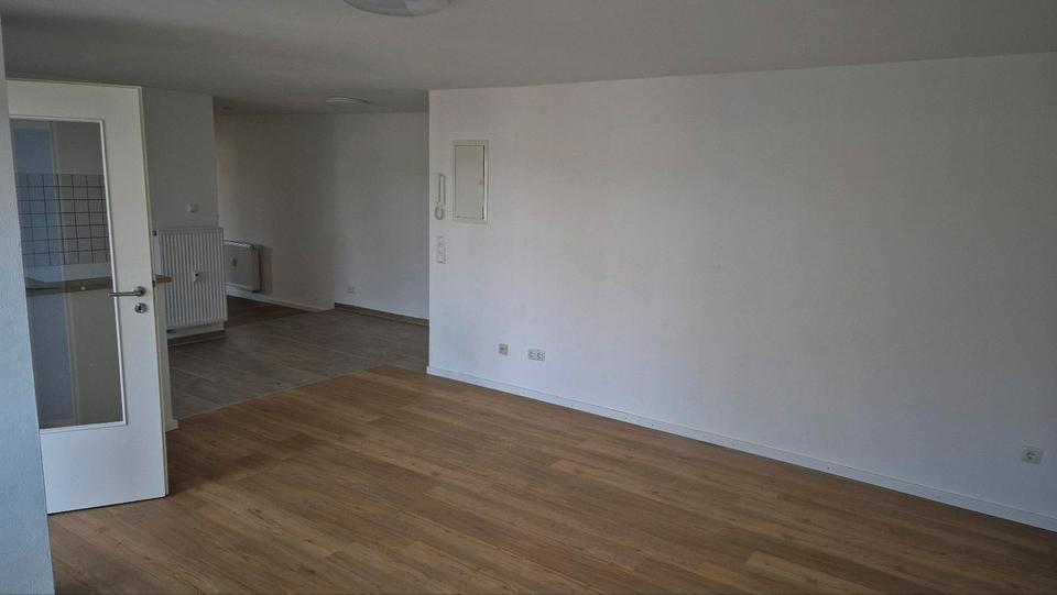 Erdgeschoßwohnung Kirchberg - 4 Zimmer, 95 m&sup2;, 1.050&euro; | Angebot:25350144