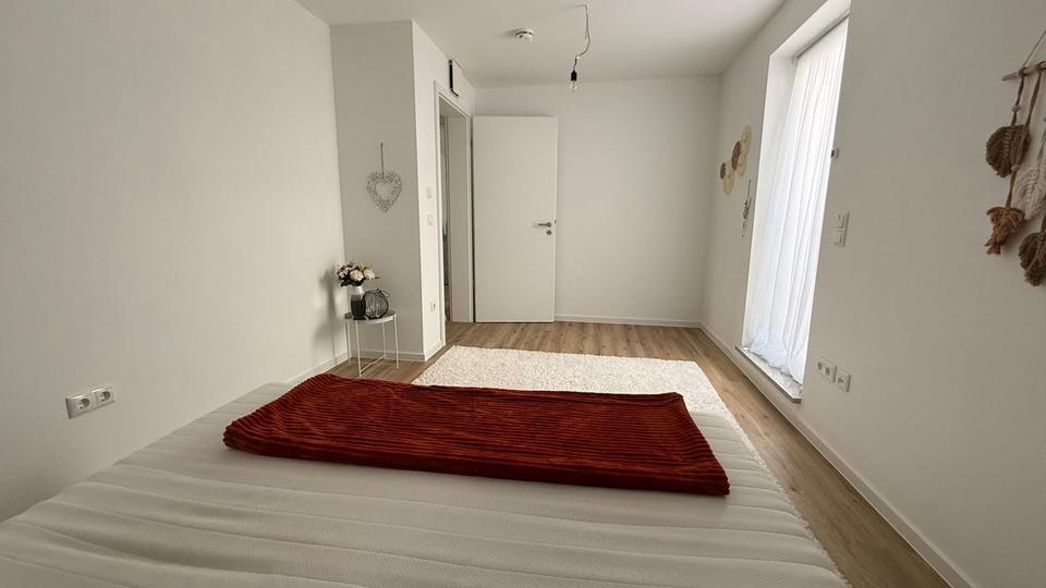 Dachgeschoßwohnung Essenbach - 4 Zimmer, 97 m&sup2;, 1.600&euro; | Angebot:25279484