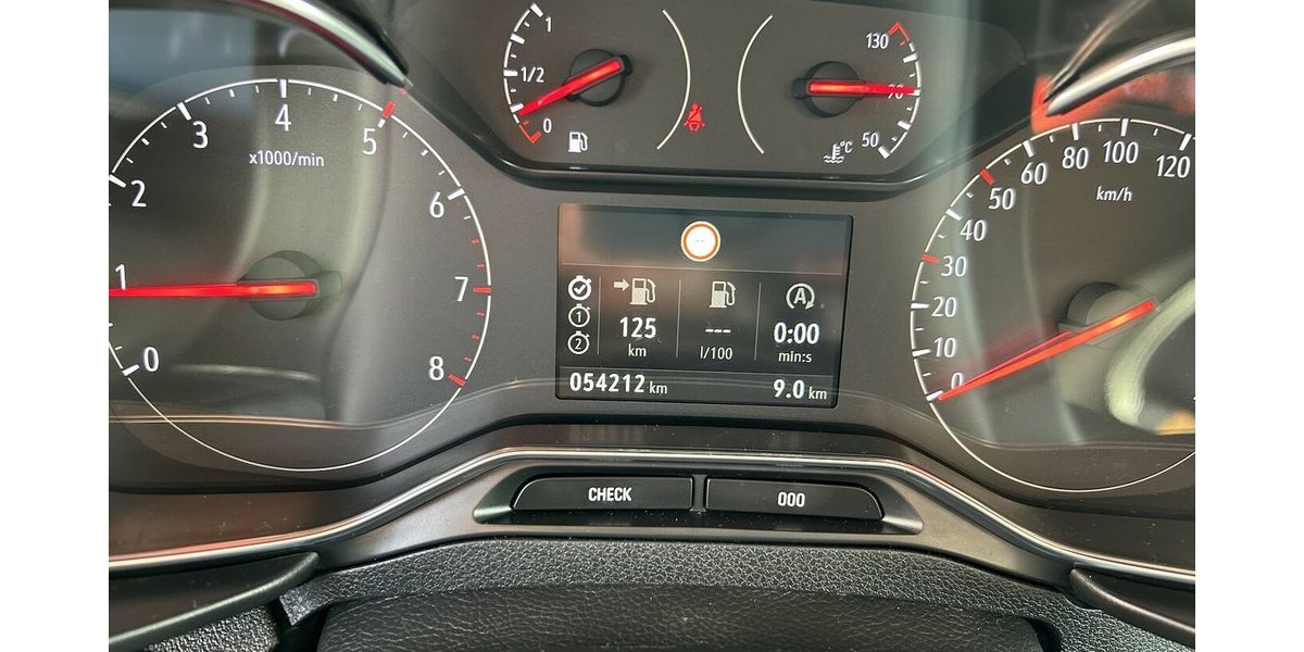 Opel Combo 1.2i Edition 1.HAND Tempomat DAB PDC 54.200 km 15.850 &euro; Altdorf 84032