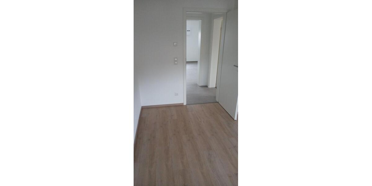 Etagenwohnung Ergoldsbach Langenhettenbach - 3 Zimmer, 81 m&sup2;, 720&euro; | Angebot:27601878