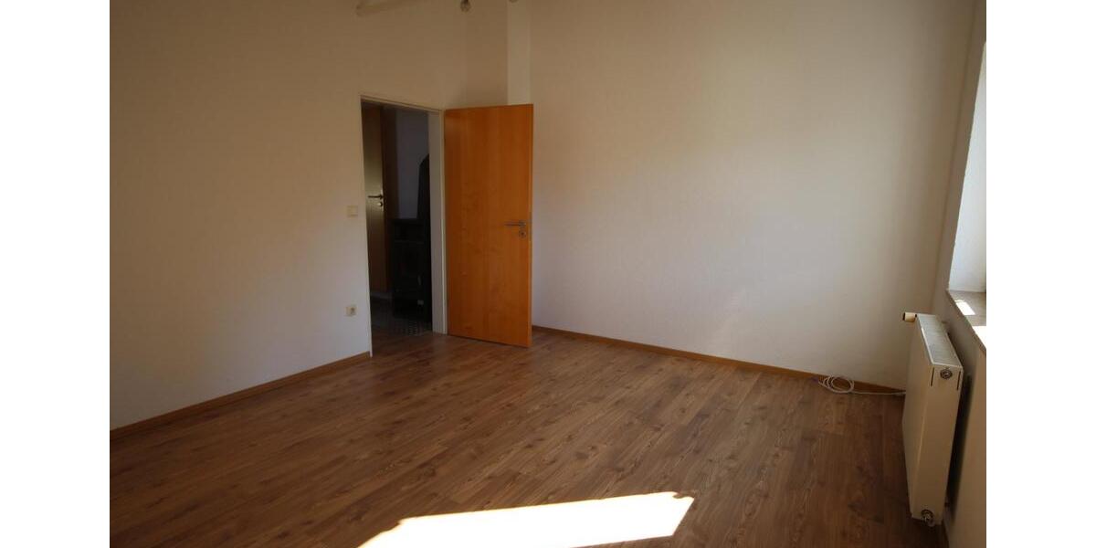 Etagenwohnung Kumhausen - 3.5 Zimmer, 90 m&sup2;, 990&euro; | Angebot:26533462