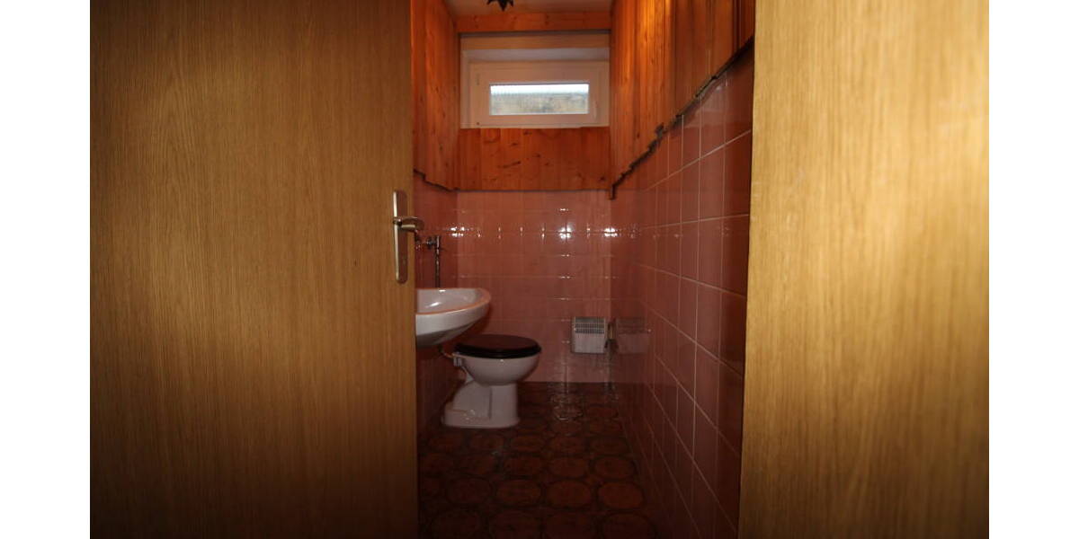 Einfamilienhaus Egglkofen - 5 Zimmer, 143 m&sup2;, 330.000&euro; | Angebot:25689421