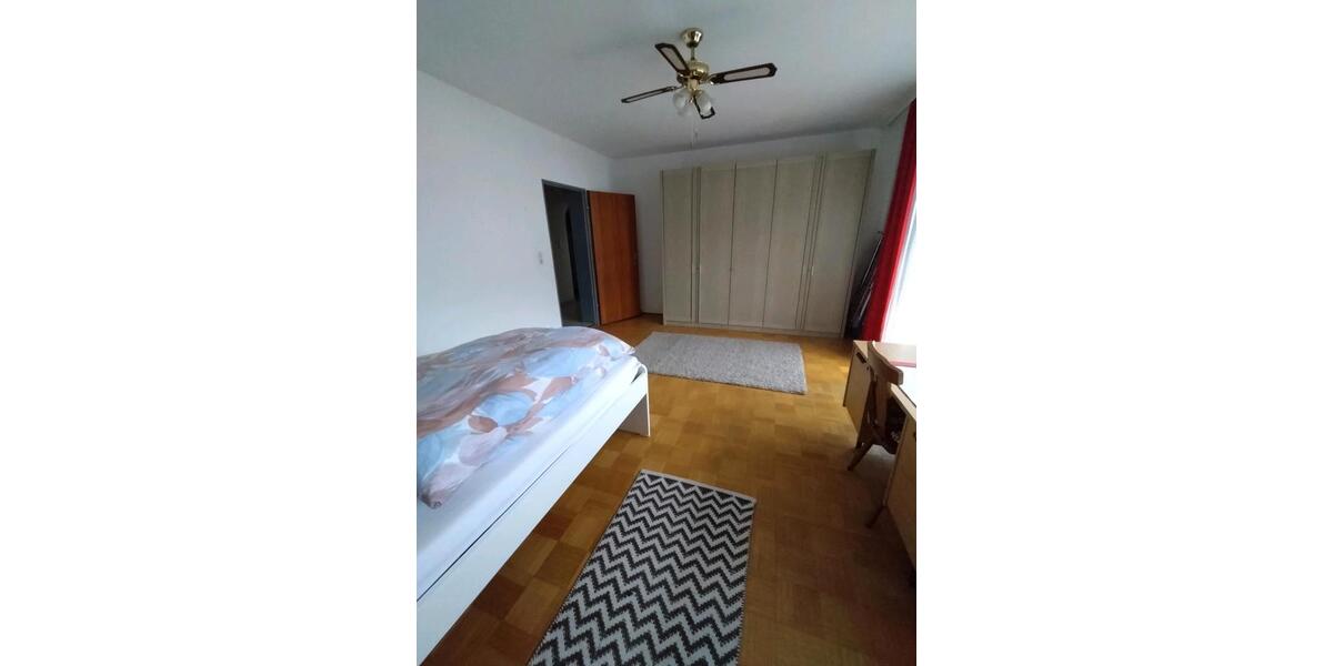 Etagenwohnung Mengkofen - 3 Zimmer, 120 m&sup2;, 28&euro; | Angebot:23902377