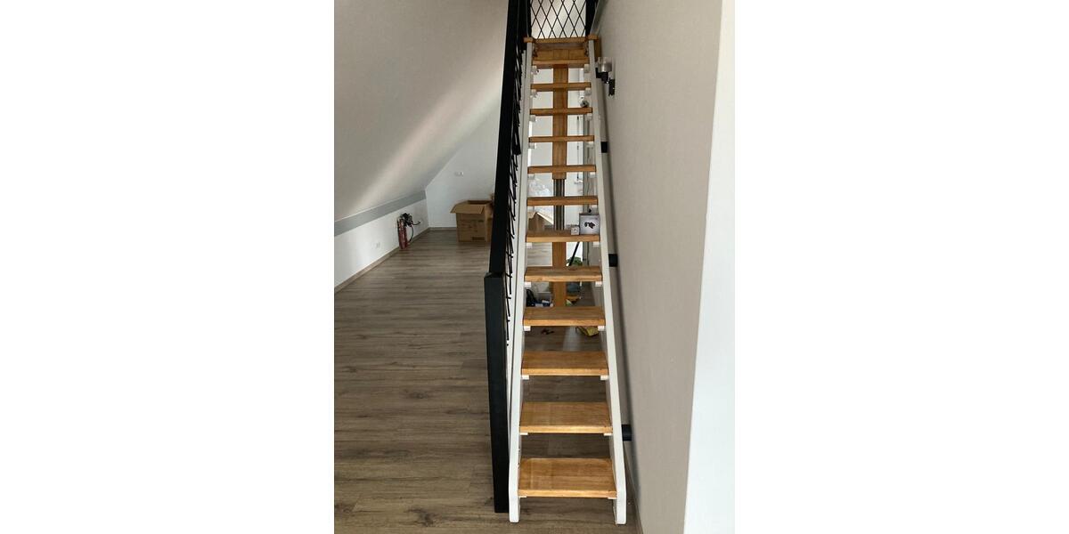 Dachgeschoßwohnung Geisenhausen - 2 Zimmer, 75 m&sup2;, 800&euro; | Angebot:25945300