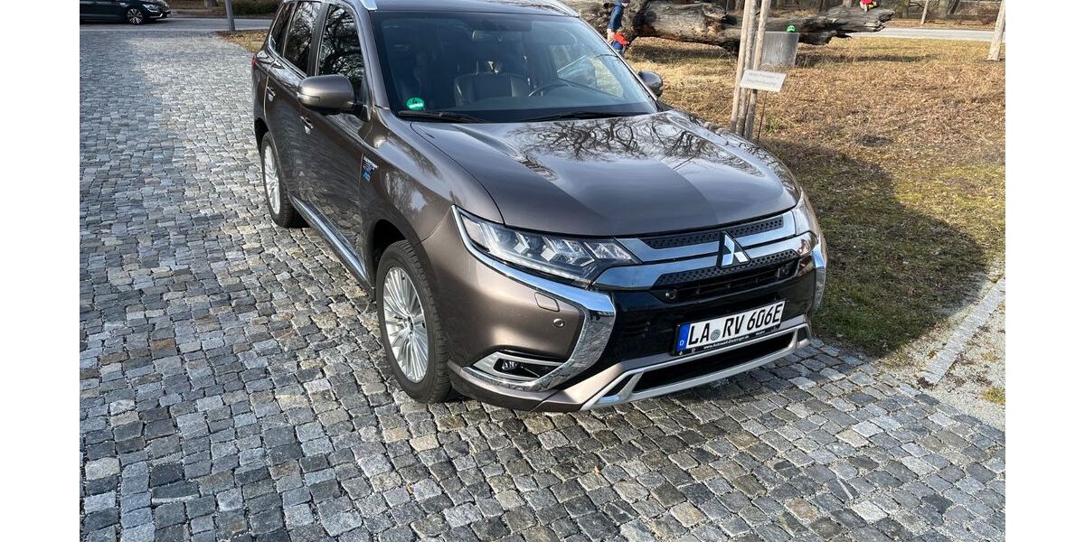 Mitsubishi Outlander 109.000 km 18.900 &euro; Kröning 84178
