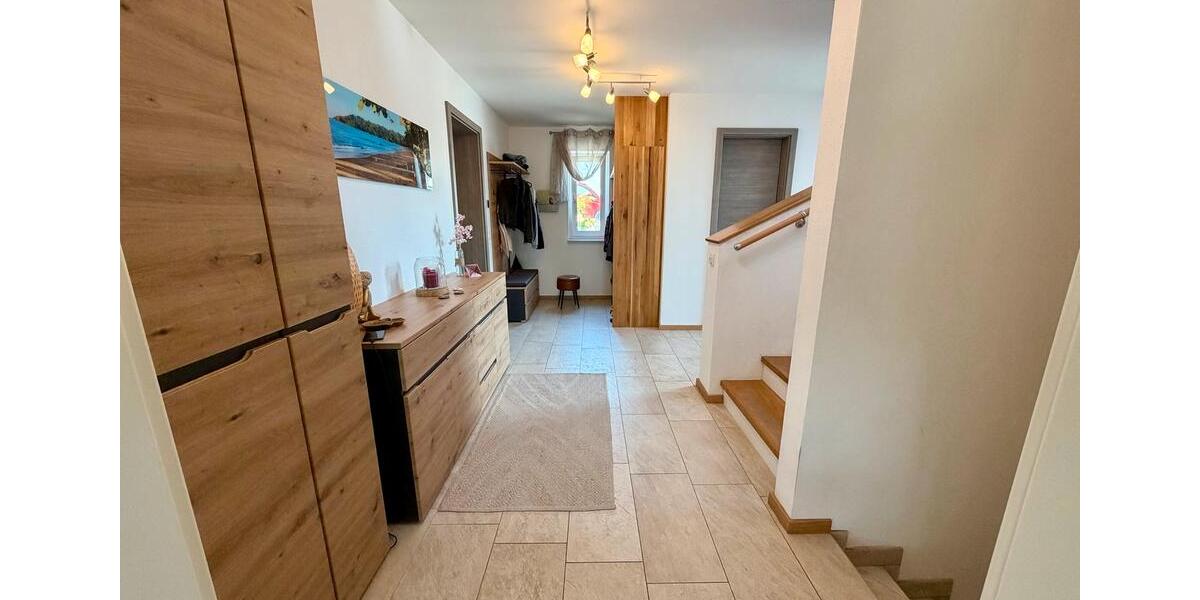 Einfamilienhaus Buch am Erlbach - 7 Zimmer, 220 m&sup2;, 949.000&euro; | Angebot:26825904