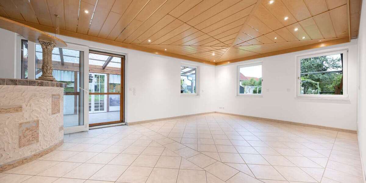 Einfamilienhaus Volkenschwand - 4 Zimmer, 140 m&sup2;, 1.600&euro; | Angebot:27330440
