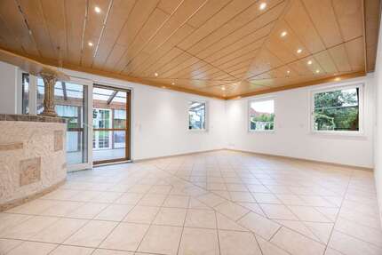 Haus Volkenschwand - 4 Zimmer, 140 m&sup2;, 1.600&euro; | Angebot:27330440