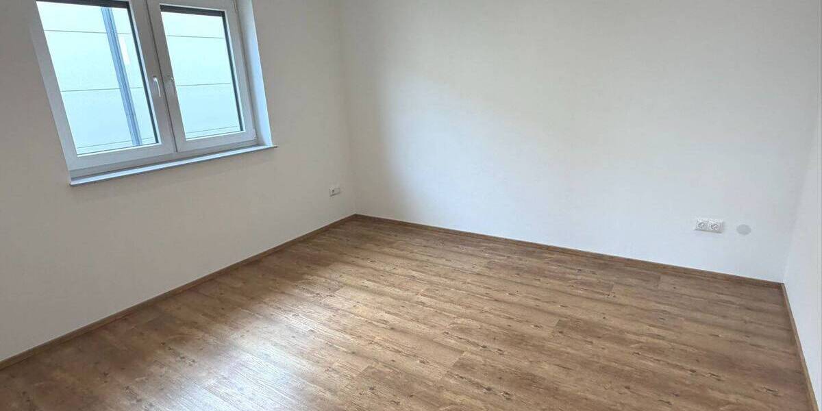 Gewerbeobjekt Langenpreising - 3 Zimmer, 105 m&sup2;, 850&euro; | Angebot:25985106