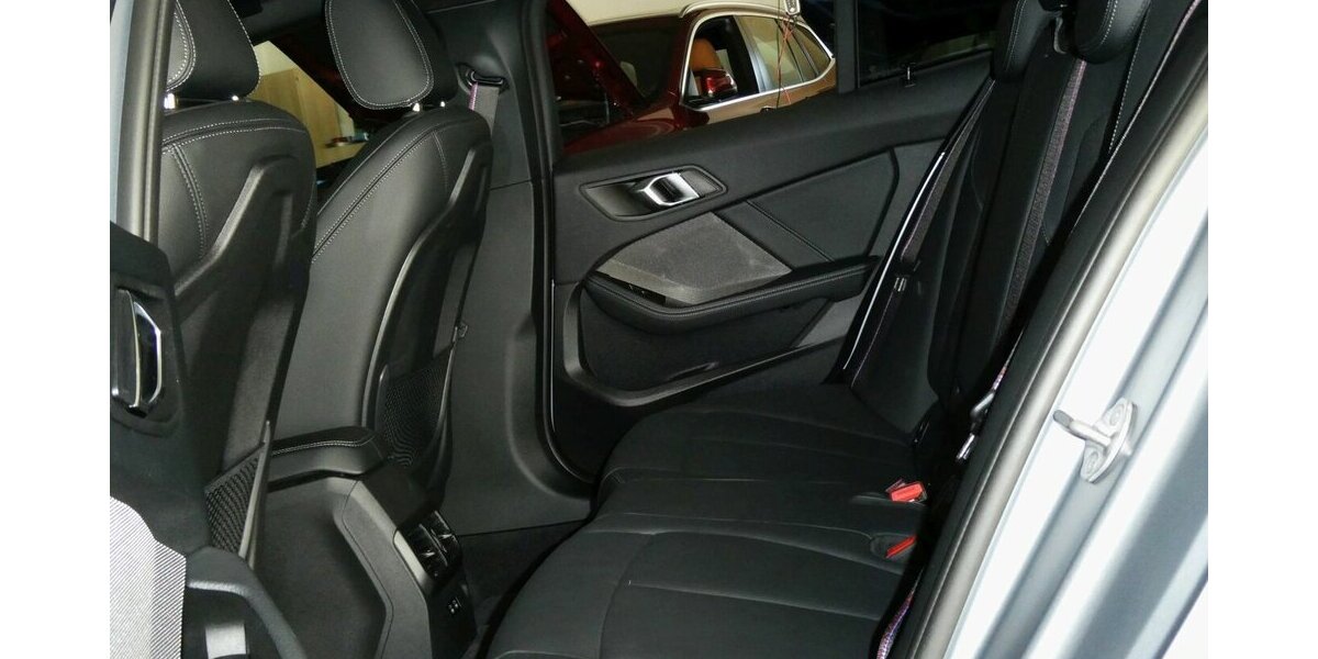 BMW 118i MSport Navi Prof,HUD,Pan.Dach,NP: 59.671 28.500 km 29.290 &euro; Landshut 84030