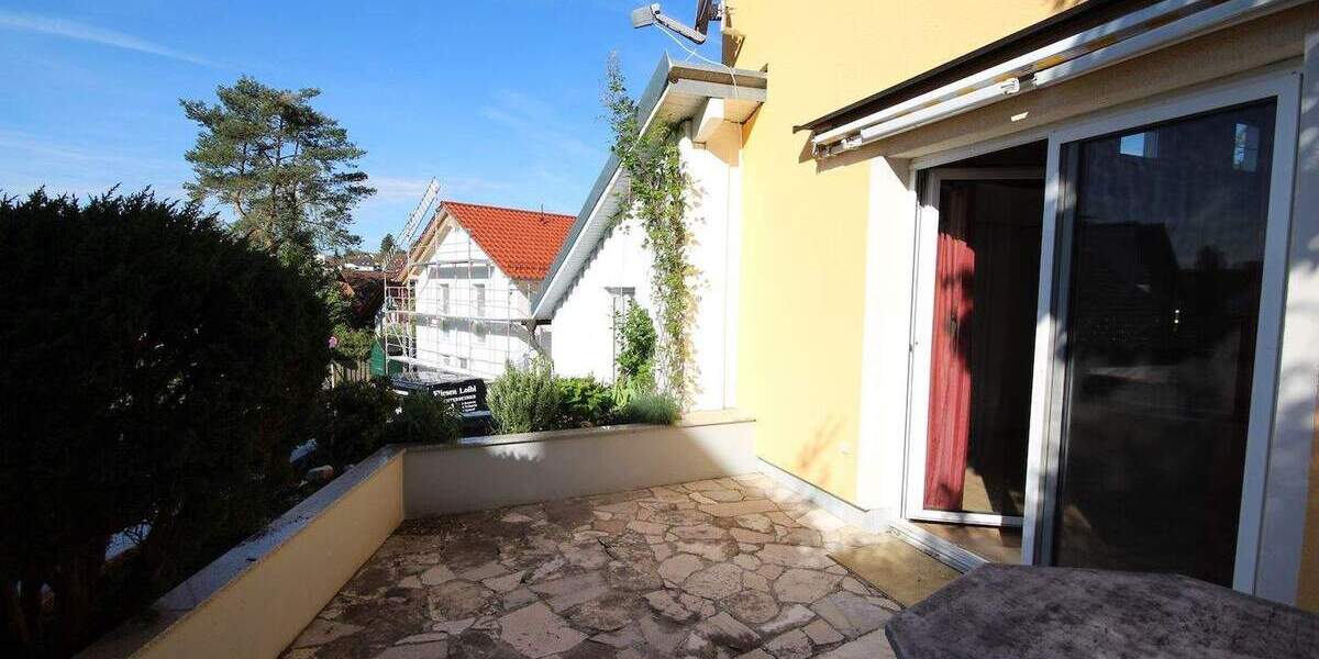 Etagenwohnung Landshut Achdorf - 3 Zimmer, 90 m&sup2;, 990&euro; | Angebot:25745417