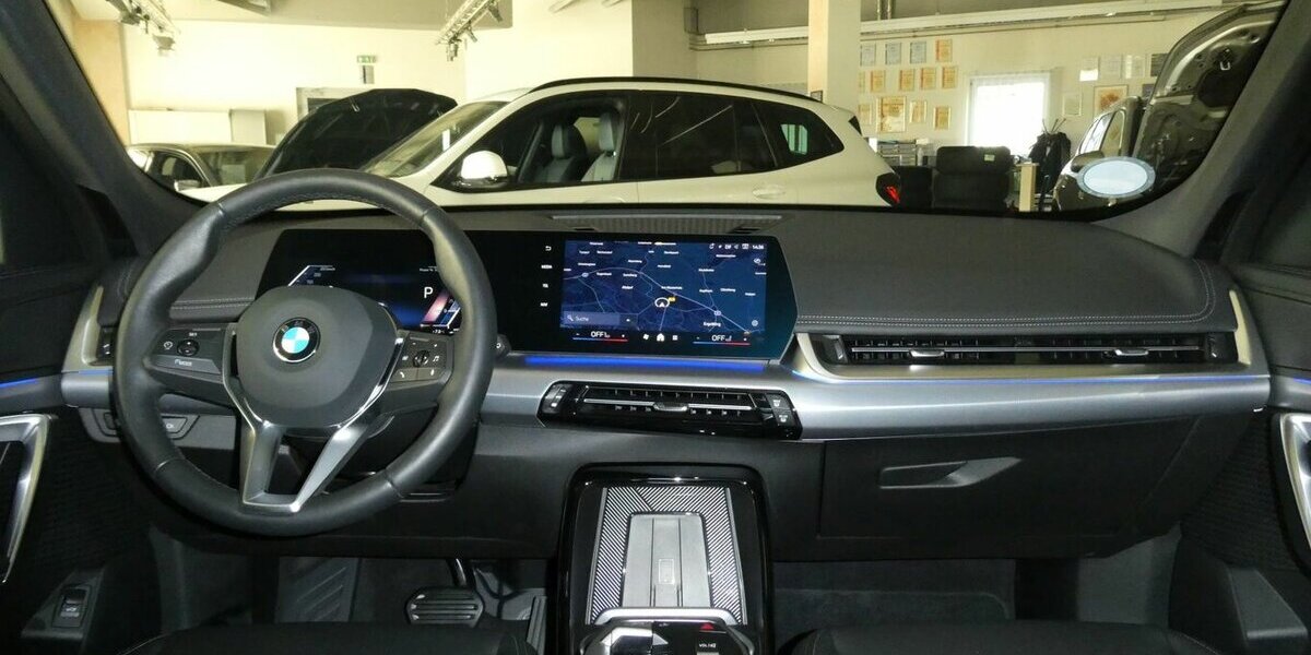 BMW X1 20d xDrive x-Line AHK,Leder,Driv.Ass.Plus 19.600 km 38.990 &euro; Landshut 84030