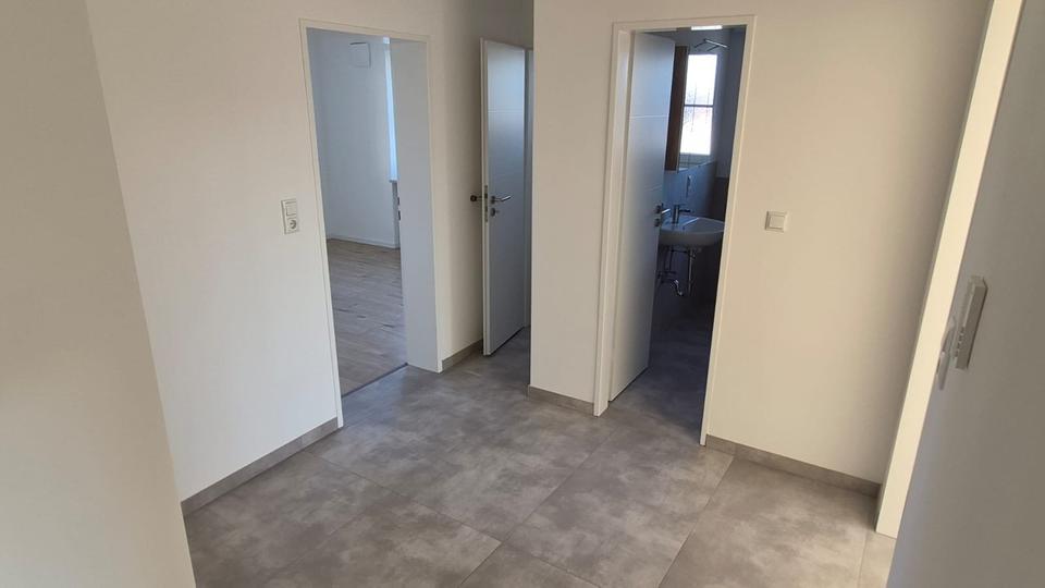 Etagenwohnung Kumhausen - 3 Zimmer, 85 m&sup2;, 1.040&euro; | Angebot:25435898