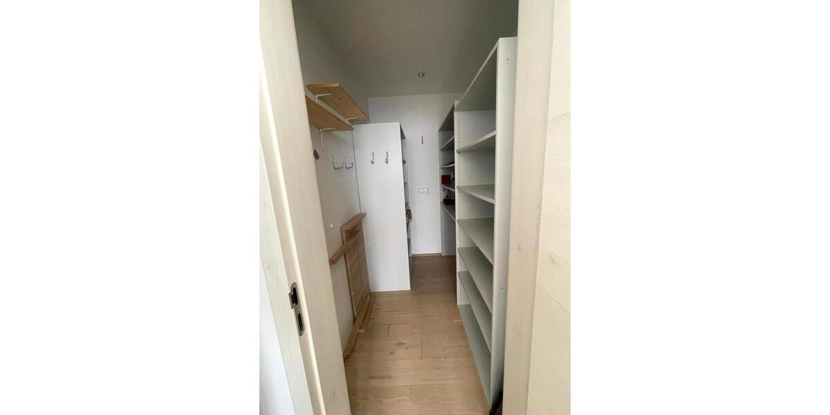 Einfamilienhaus Bruckberg - 3 Zimmer, 145 m&sup2;, 1.600&euro; | Angebot:26478221