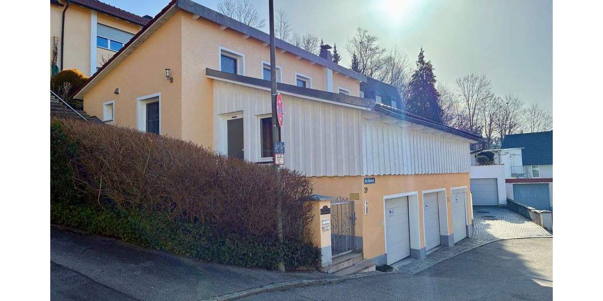 Etagenwohnung Landshut Achdorf - 3 Zimmer, 90 m&sup2;, 990&euro; | Angebot:25745417
