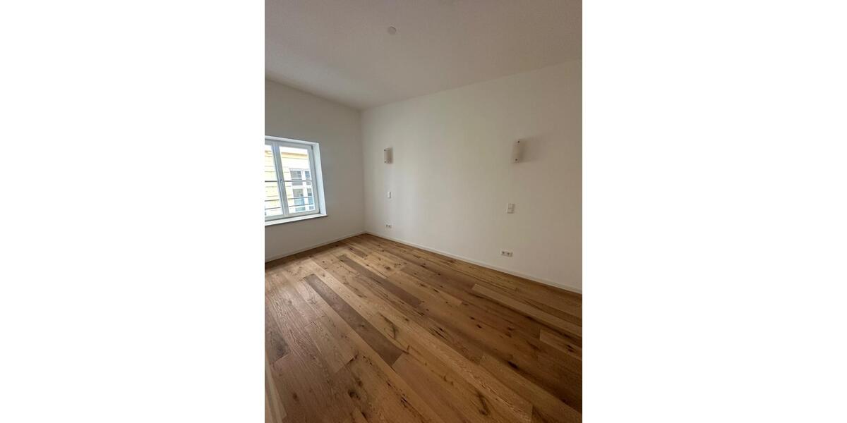 Etagenwohnung Landshut - 2.5 Zimmer, 68 m&sup2;, 1.175&euro; | Angebot:26621745