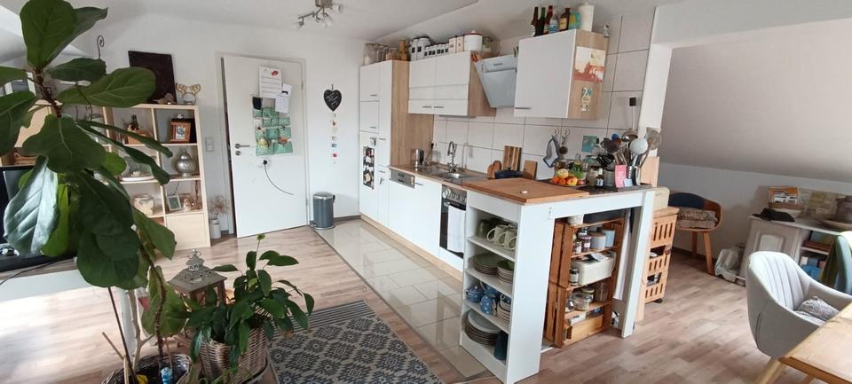 Dachgeschoßwohnung Frontenhausen - 3 Zimmer, 70 m&sup2;, 660&euro; | Angebot:27588915