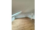 Dachgeschoßwohnung Niederaichbach - 4 Zimmer, 120 m&sup2;, 1.100&euro; | Angebot:25790907