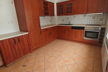 Haus Wildenberg - 7 Zimmer, 220 m&sup2;, 1.700&euro; | Angebot:25907276