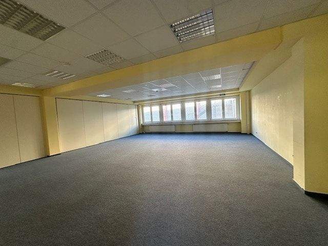 Gewerbeobjekt Landshut Industriegebiet - 1 Zimmer, 158 m&sup2;, 2.800&euro; | Angebot:25687231