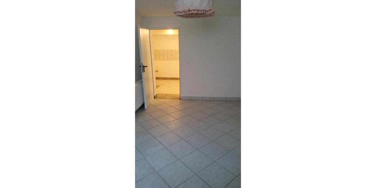 Etagenwohnung Dorfen - 4 Zimmer, 100 m&sup2;, 1.500&euro; | Angebot:25875109