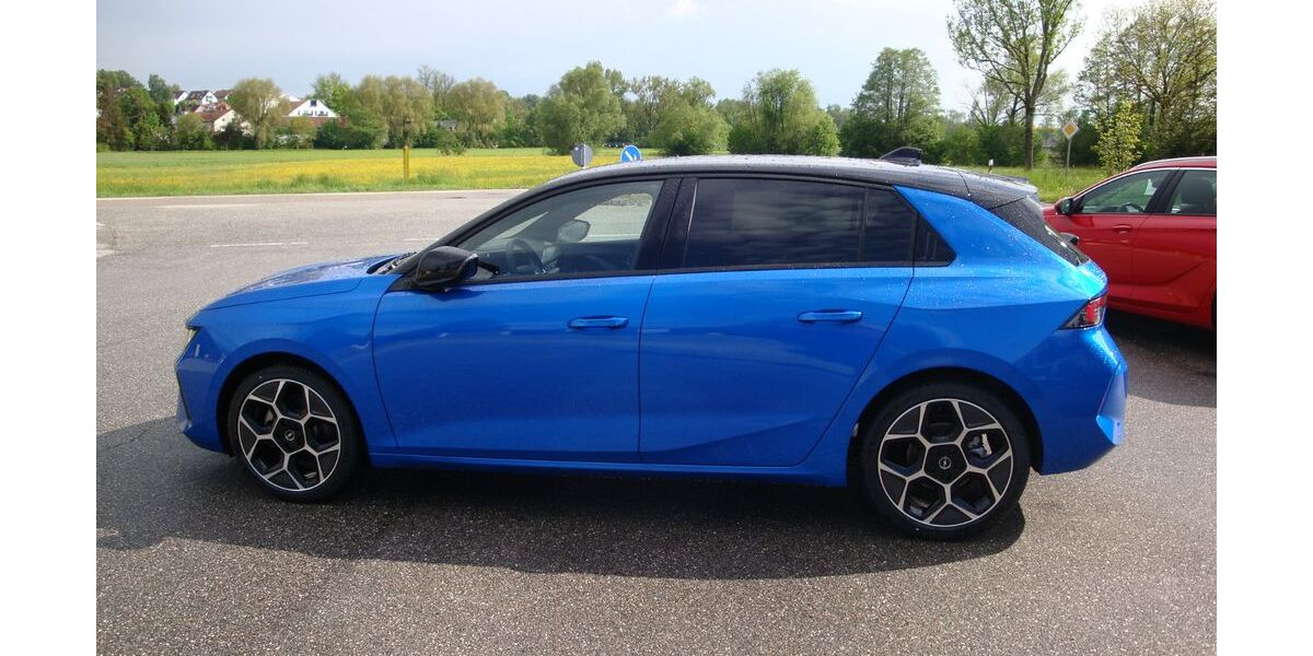 Opel Astra 13.990 km 23.290 &euro; Velden 84149