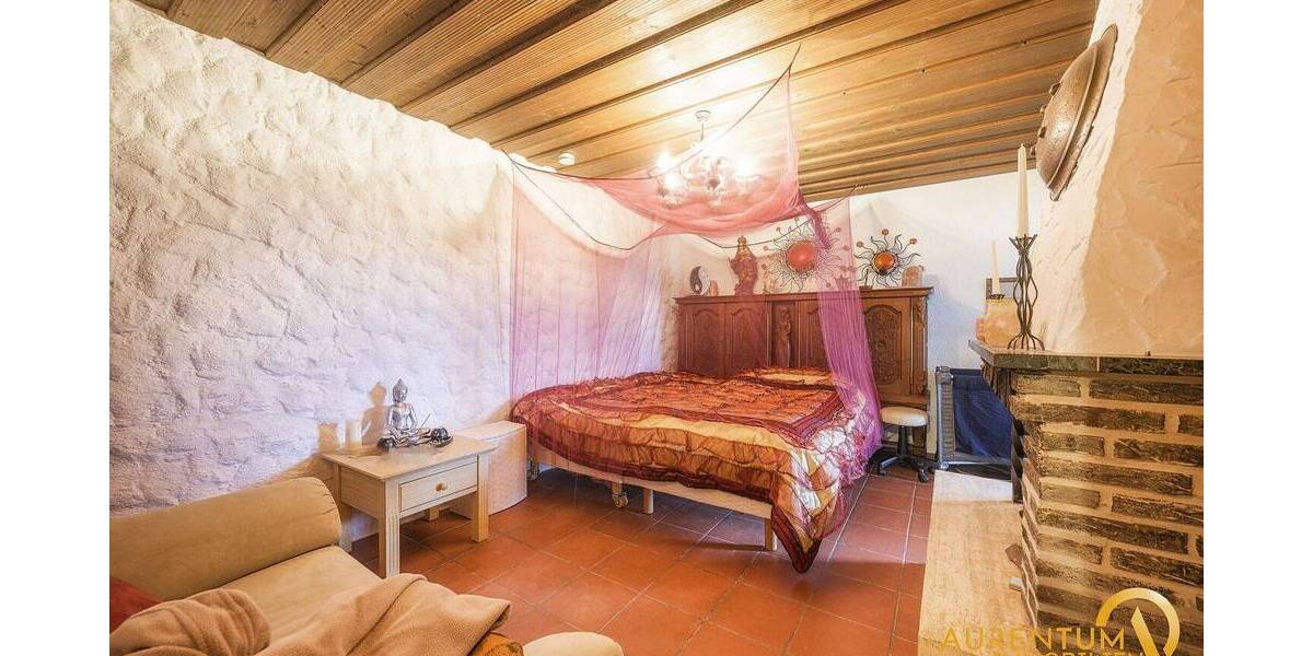 Einfamilienhaus Bruckberg - 8 Zimmer, 250 m&sup2;, 850.000&euro; | Angebot:25800218