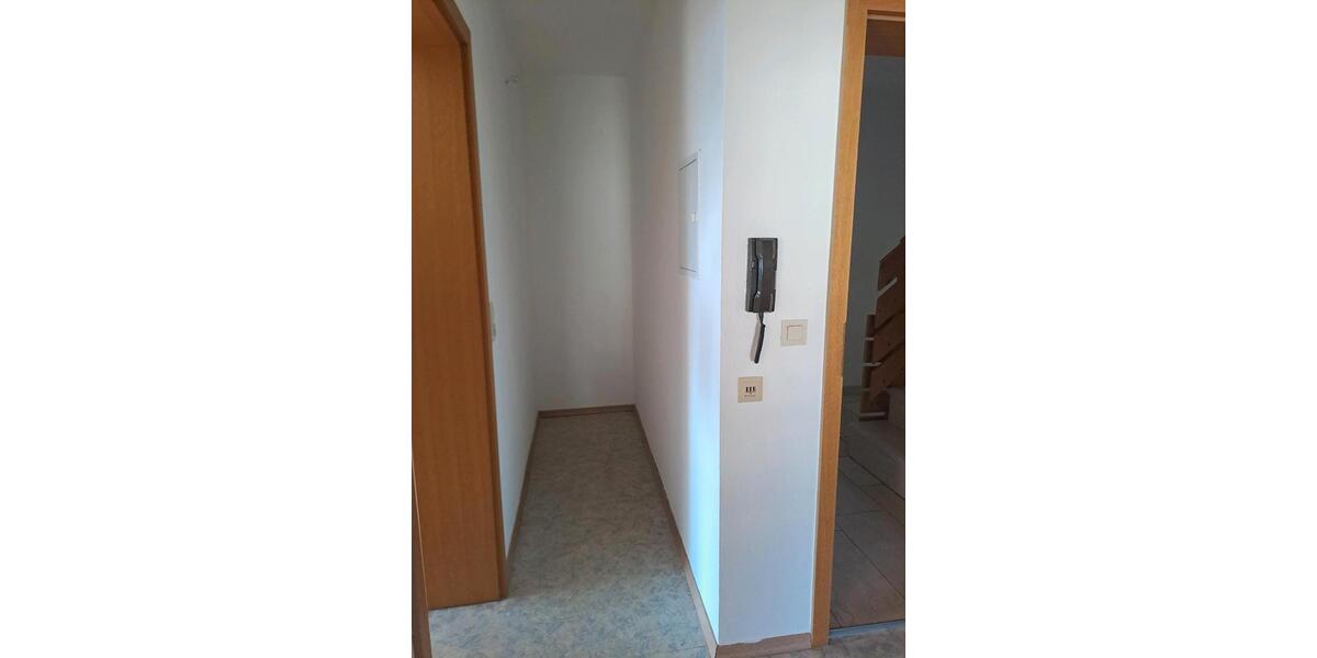 Etagenwohnung Mallersdorf-Pfaffenberg Pfaffenberg - 3 Zimmer, 70 m&sup2;, 600&euro; | Angebot:27577015