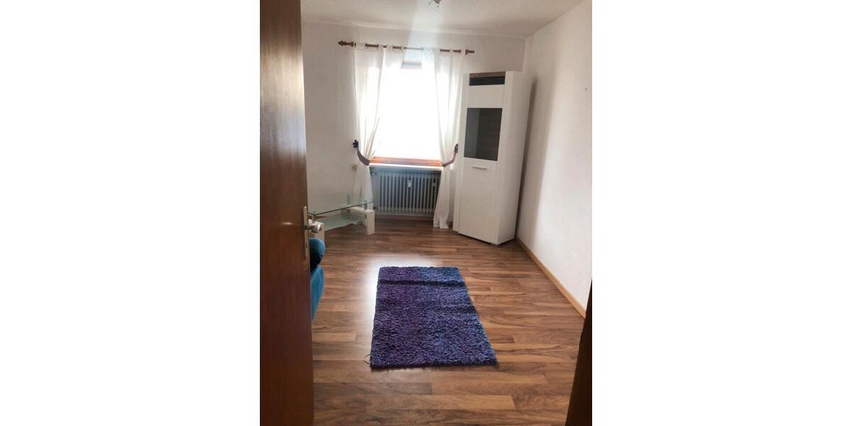 Etagenwohnung Buch am Erlbach - 3 Zimmer, 110 m&sup2;, 1.000&euro; | Angebot:23717411