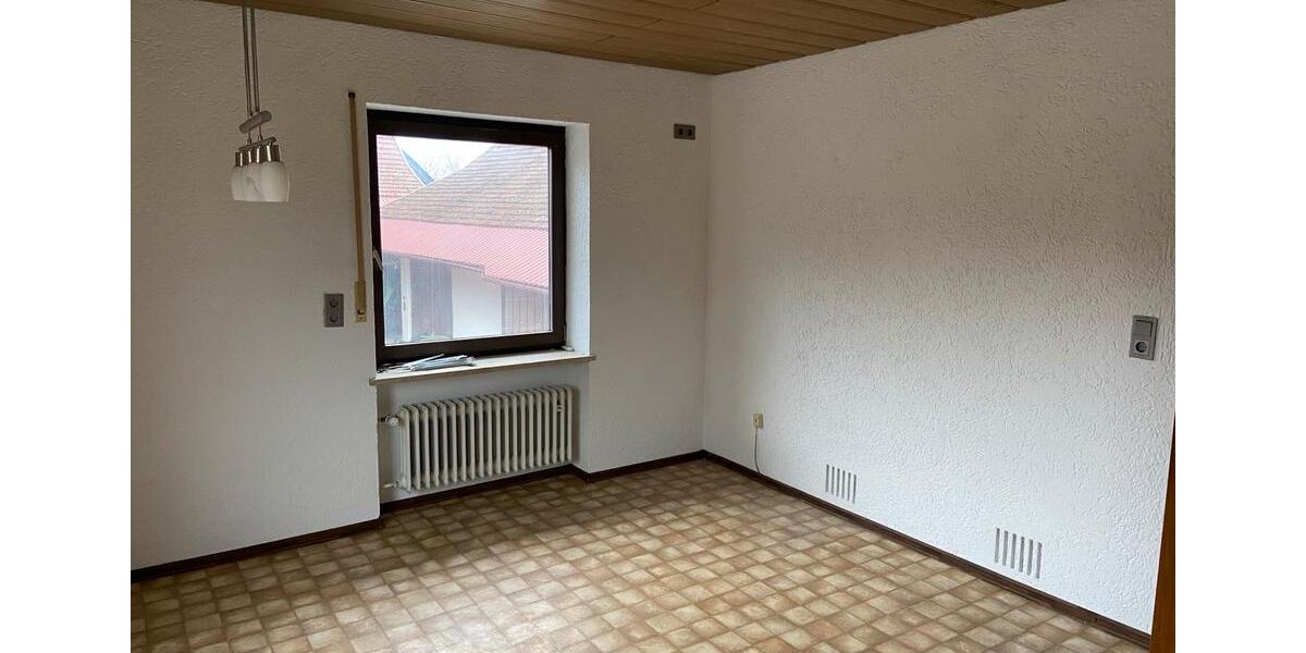 Etagenwohnung Langenpreising - 3.5 Zimmer, 100 m&sup2;, 1.200&euro; | Angebot:25131852
